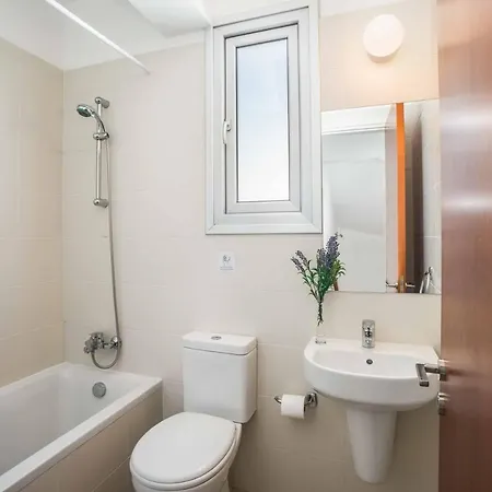 Villa Coral Bay 4 *