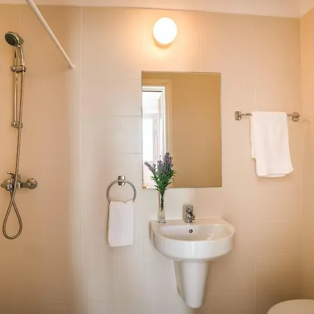 Willa Coral Bay 4 *